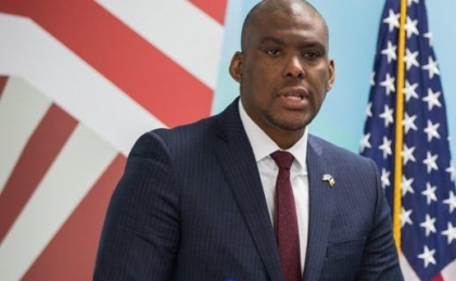 Ce spune ambasadorul SUA in RM despre faptul ca Vlad Plahotniuc a fost declarat indezirabil in America: "Nimeni nu trebuie sa fie mai presus de lege". Editorial semnat de Dereck J. Hogan 