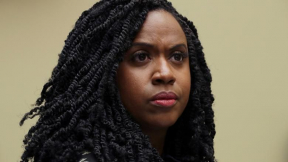 O deputata afroamericana povesteste cum si-a pierdut subit tot parul O deputata afroamericana povesteste cum si-a pierdut subit tot parul