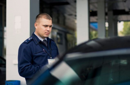 A vrut sa treaca frontiera cu acte false. Un barbat din Belarus, retinut la punctul de trecere Sculeni