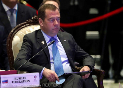 Dmitri Medvedev ramane presedinte al partidului de guvernamant, desi nu mai este prim-ministru Dmitri Medvedev ramane presedinte al partidului de guvernamant, desi nu mai este prim-ministru