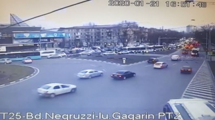 Ambuteiaje pe strazile din capitala. Cum se circula in aceste momente in Chisinau - FOTO