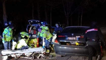 Romanul care a socat Italia. Acuzat de crima, s-a inchis in BMW si si-a dat foc Romanul care a socat Italia. Acuzat de crima, s-a inchis in BMW si si-a dat foc