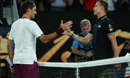 Roger Federer și Novak Djokovic s-au calificat în "sferturile" Australian Open. Rezultatele primei zile din "optimi"