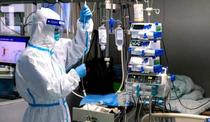 Chinezii au realizat ghidul cum sa te feresti de coronavirus. Fiecare pacient bolnav infecteaza alte doua-trei persoane Chinezii au realizat ghidul cum sa te feresti de coronavirus. Fiecare pacient bolnav infecteaza alte doua-trei persoane