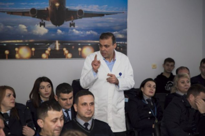 Politistii de frontiera - instruiti in privinta masurile de protectie si de identificare a persoanelor infectate cu coronavirus - GALERIE FOTO