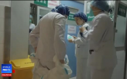 Informatii false despre coronavirus produc panica in China. Oamenii isi arunca animalele de la etaj Informatii false despre coronavirus produc panica in China. Oamenii isi arunca animalele de la etaj