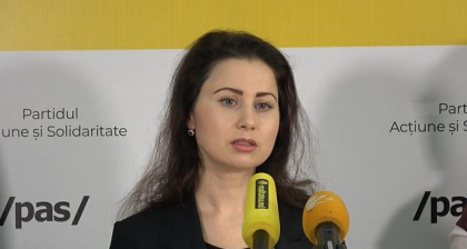 Rafuiala politica la Consiliul raional Floresti. Seful-adjunct al Directiei de Invatamant si membra PAS spune ca si-a pierdut functia, pentru ca nu se supune viziunilor consilierilor PSRM si PDM - VIDEO