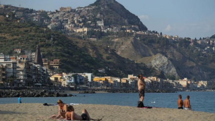 Record de temperatura in Sicilia. S-au inregistrat 27 de grade Celsius, in februarie Record de temperatura in Sicilia. S-au inregistrat 27 de grade Celsius, in februarie