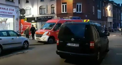 Posibil incident terorist in Belgia. O femeie a fost impuscata dupa ce a atacat trecatorii Posibil incident terorist in Belgia. O femeie a fost impuscata dupa ce a atacat trecatorii