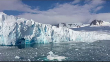 Fenomen ingrijorator in Antarctica. O bucata uriasa s-a desprins dintr-un ghetar