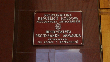 Detalii noi despre suspectii care au violat o angajata a PA, dupa petrecerea corporativa. Barbatii - cercetati in arest la domiciliu Detalii noi despre suspectii care au violat o angajata a PA, dupa petrecerea corporativa. Barbatii - cercetati in arest la domiciliu