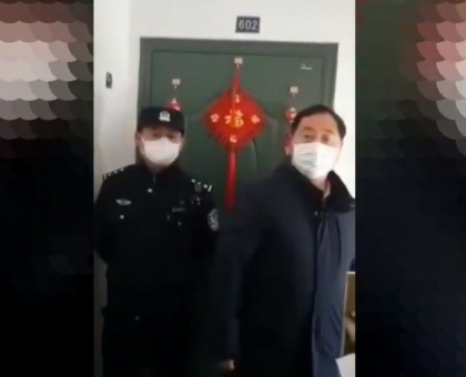 Imagini socante din China. Oamenii au fost inchisi in case cu lanturi din cauza coronavirusului Imagini socante din China. Oamenii au fost inchisi in case cu lanturi din cauza coronavirusului