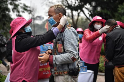 Studiu - Coronavirusul rezista pana la noua zile pe suprafete precum sticla, plasticul sau metalul Studiu - Coronavirusul rezista pana la noua zile pe suprafete precum sticla, plasticul sau metalul
