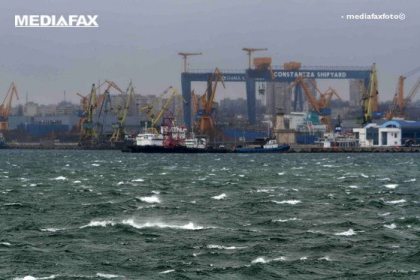 O nava din China a acostat in Portul Constanta. Membrii echipajului verificati de autoritati, de teama coronavirusului O nava din China a acostat in Portul Constanta. Membrii echipajului verificati de autoritati, de teama coronavirusului