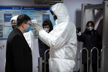 Un asistent medical suspect de infectie cu coronavirus in Romania Un asistent medical suspect de infectie cu coronavirus in Romania