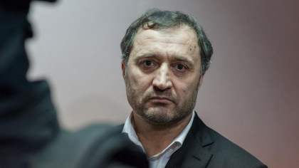A fost vizitat de un apropiat de-al lui Vlad Plahotniuc, in timp ce isi ispasea pedeapsa in inchisoare. Declaratiile lui Vlad Filat: "Mi-a dat de inteles ca e nevoie sa depun un denunt impotriva lui Dodon" A fost vizitat de un apropiat de-al lui Vlad Plahotniuc, in timp ce isi ispasea pedeapsa in inchisoare. Declaratiile lui Vlad Filat: "Mi-a dat de inteles ca e nevoie sa depun un denunt impotriva lui Dodon"