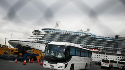 Japonia a oferit 2.000 de telefoane iPhone pasagerilor in carantina de pe nava Diamond Princess Japonia a oferit 2.000 de telefoane iPhone pasagerilor in carantina de pe nava Diamond Princess