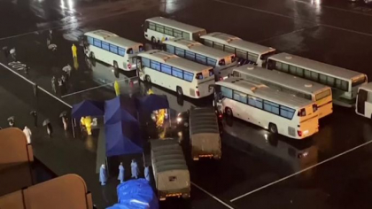 SUA si-au repatriat cetatenii de pe nava Diamond Princess. Bilantul epidemiei a ajuns la peste 71 000 de cazuri confirmate si peste 1 770 de decese SUA si-au repatriat cetatenii de pe nava Diamond Princess. Bilantul epidemiei a ajuns la peste 71 000 de cazuri confirmate si peste 1 770 de decese
