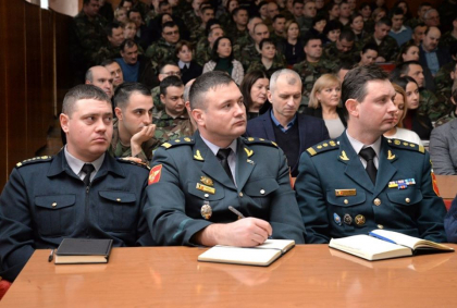 Un sef din cadrul Ministerului Apararii - demis de Victor Gaiciuc - FOTO Un sef din cadrul Ministerului Apararii - demis de Victor Gaiciuc - FOTO