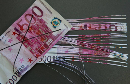ALERTA! Coronavirusul a fortat autoritatile chineze sa arda peste jumatate de miliard de euro cash! Bancnotele transmit virusul