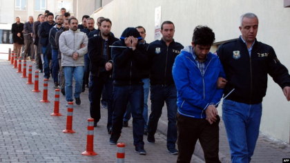 Noi arestari masive in Turcia, pentru legaturi cu reteaua Gulen, vanata de Erdogan dupa lovitura de stat din 2016 Noi arestari masive in Turcia, pentru legaturi cu reteaua Gulen, vanata de Erdogan dupa lovitura de stat din 2016
