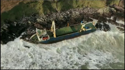 Furtuna Dennis a facut cinci morti in Marea Britanie. Povestea „vaporului fantoma”