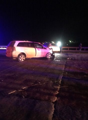 Grav accident pe soseaua Chisinau - Razeni. O persoana a murit dupa ce masina in care se afla s-a ciocnit violent cu un alt autoturism. Politia si ambulanta, la fata locului - GALERIE FOTO Grav accident pe soseaua Chisinau - Razeni. O persoana a murit dupa ce masina in care se afla s-a ciocnit violent cu un alt autoturism. Politia si ambulanta, la fata locului - GALERIE FOTO