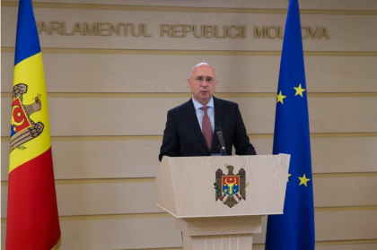 Pavel Filip: “Cei sase membri ai grupului Candu primesc lunar cate cinci mii de euro” Pavel Filip: “Cei sase membri ai grupului Candu primesc lunar cate cinci mii de euro”