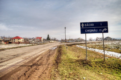 O femeie, batuta si jefuita in propria casa de catre un consatean, la Bacioi. Faptasul, retinut pentru 72 de ore O femeie, batuta si jefuita in propria casa de catre un consatean, la Bacioi. Faptasul, retinut pentru 72 de ore
