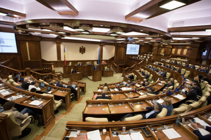 Proiectul cu privire la moratoriul pentru acordarea "cetateniei prin investitii", votat in prima lectura in Parlament / DOC Proiectul cu privire la moratoriul pentru acordarea "cetateniei prin investitii", votat in prima lectura in Parlament / DOC