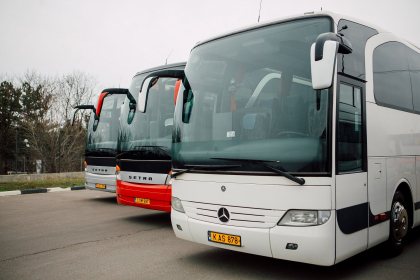 Peste 130 de autocare si autobuze au fost clasificate pe categorii de confort Peste 130 de autocare si autobuze au fost clasificate pe categorii de confort