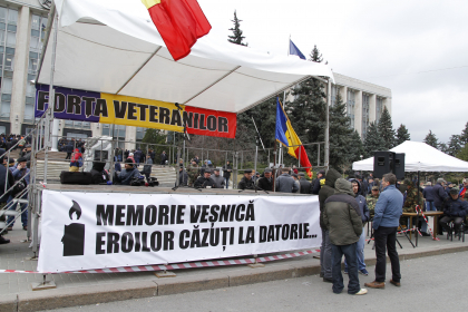 Miscarea Politica Unirea condamna gestul lui Igor Dodon de a nu depune flori la monumentul lui Stefan cel Mare in Ziua Memoriei, dar si comportamentul arogant fata de protestul veteranilor razboiului de pe Nistru: "Bataie de joc" Miscarea Politica Unirea condamna gestul lui Igor Dodon de a nu depune flori la monumentul lui Stefan cel Mare in Ziua Memoriei, dar si comportamentul arogant fata de protestul veteranilor razboiului de pe Nistru: "Bataie de joc"