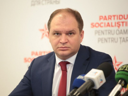 Ion Ceban: "Doua rute de microbuz, 108 si 178, nu au iesit la linie. Oamenii de la Schinoasa au fost nevoiti sa mearga si cate 3 km pentru a ajunge la statiile de asteptare din strada Grenoble sau Miorita" Ion Ceban: "Doua rute de microbuz, 108 si 178, nu au iesit la linie. Oamenii de la Schinoasa au fost nevoiti sa mearga si cate 3 km pentru a ajunge la statiile de asteptare din strada Grenoble sau Miorita"