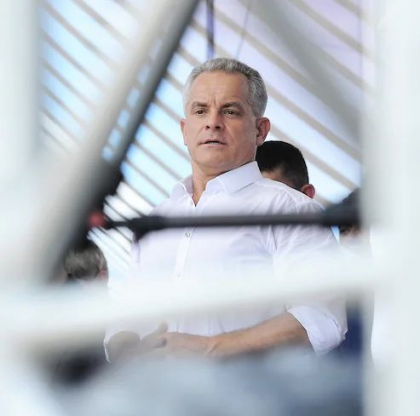 O noua invinuire pe numele lui Vlad Plahotniuc. Presa rusa: In garajul fostului lider PD au fost gasite 20 de kg de hasis O noua invinuire pe numele lui Vlad Plahotniuc. Presa rusa: In garajul fostului lider PD au fost gasite 20 de kg de hasis