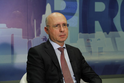 Pavel Filip despre dubla identitate a fostului lider PDM, Vlad Plahotniuc: "Cei de la Registru n-au jucat decat "rolul unui printer". Asa decizii se iau in alta parte" Pavel Filip despre dubla identitate a fostului lider PDM, Vlad Plahotniuc: "Cei de la Registru n-au jucat decat "rolul unui printer". Asa decizii se iau in alta parte"