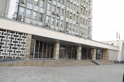 Ultima ora. Fosta viceguvernatoare a BNM, Emma Tabarta si seful unei directii, Ion Ropot - plasati in arest pentru 30 de zile