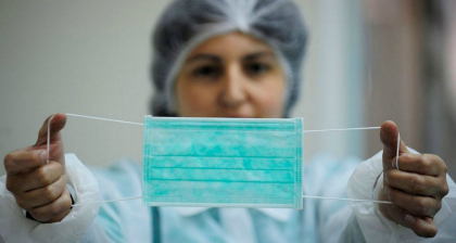 Femeia infectata cu coronavirus - plasata intr-un salon obisnuit, avand doar masca de protectie. In sectie erau 14 pacienti. Declaratiile facute de sotul unei angajate de la spital