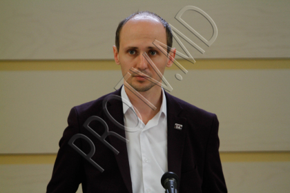 Cum au fost surprinsi deputatii la sedinta parlamentului de astazi, 10 martie 2020 - GALERIE FOTO Cum au fost surprinsi deputatii la sedinta parlamentului de astazi, 10 martie 2020 - GALERIE FOTO