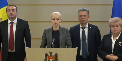 Si-au amintit ca avem cod portocaliu de alerta privind coronavirusul. Deputatii partidului SOR vor opri protestele din fata Curtii de Apel - VIDEO Si-au amintit ca avem cod portocaliu de alerta privind coronavirusul. Deputatii partidului SOR vor opri protestele din fata Curtii de Apel - VIDEO