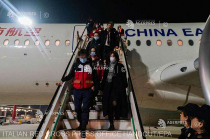 Coronavirus: Experti chinezi si mai multe tone de ajutoare au ajuns la Roma