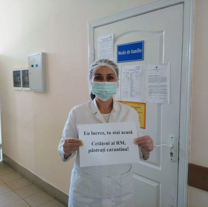 "Eu lucrez, tu stai acasa." Mesajul transmis de medici - FOTO