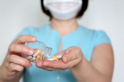 Medicamentele de care trebuie sa va feriti in timpul pandemiei de COVID-19. „Pot fi un factor agravant pentru infectie" 