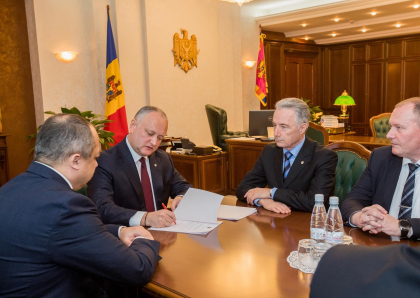 De la guvern, la presedintie. Ministrii care au fost inlocuiti dupa formarea noii coalitii - numiti de Dodon in functia de consilieri