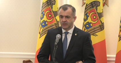 Moldovenii care s-au pornit cu autocarul din Italia si au ramas blocati la hotarul dintre Austria si Ungaria au ajuns in RM. Ion Chicu: "Am organizat un zbor si i-am adus din Viena acasa. Eu nu vreau sa-i invinuies"