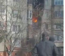 Incendiu intr-un apartament din Ceadar - Lunga. Mama si copilul, transportati la spital - VIDEO Incendiu intr-un apartament din Ceadar - Lunga. Mama si copilul, transportati la spital - VIDEO