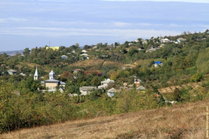 Un barbat, gasit fara suflare intr-un sat din Nisporeni dupa ce a fost in vizita la concubina sa Un barbat, gasit fara suflare intr-un sat din Nisporeni dupa ce a fost in vizita la concubina sa
