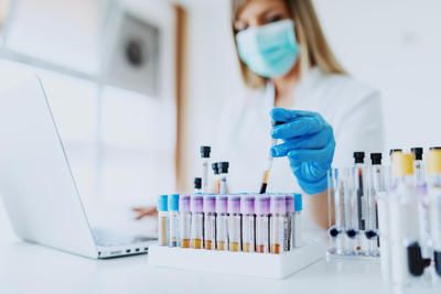 Ministrul Sanatatii: Atentie la laboratoarele private care testeaza coronavirusul. Doua cazuri care erau confirmate pozitiv, de fapt, erau negative