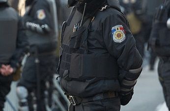 Un barbat din capitala, anuntat disparut de catre rude, gasit ars intr-o masina la Ialoveni: a lasat un biletel de adio