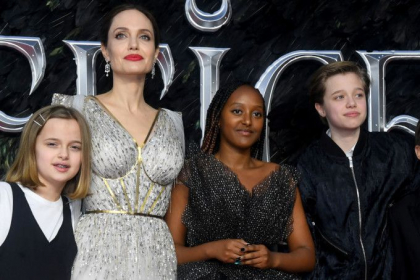 Angelina Jolie, un milion de dolari pentru copiii afectati de Covid-19. Cat a donat Rihanna