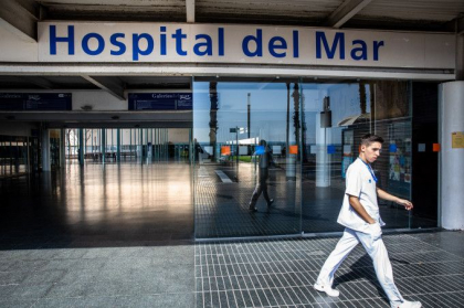 Gest emotionant intr-un spital din Spania. Cum a fost anuntat un tanar ca tatal sau respira singur - VIDEO